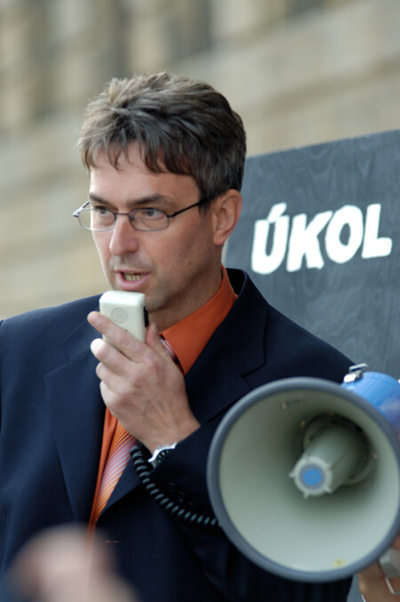 Podle ministerstva nová úprava zákona o posuzování vlivů na životní prostředí (tzv. EIA) přinese veřejnosti větší transparentnost řízení, více povinně zveřejňovaných informací o projektu a řízeních vedoucích k jeho povolení.