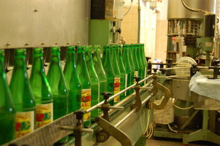 Plnírna v hostětínské moštárně.