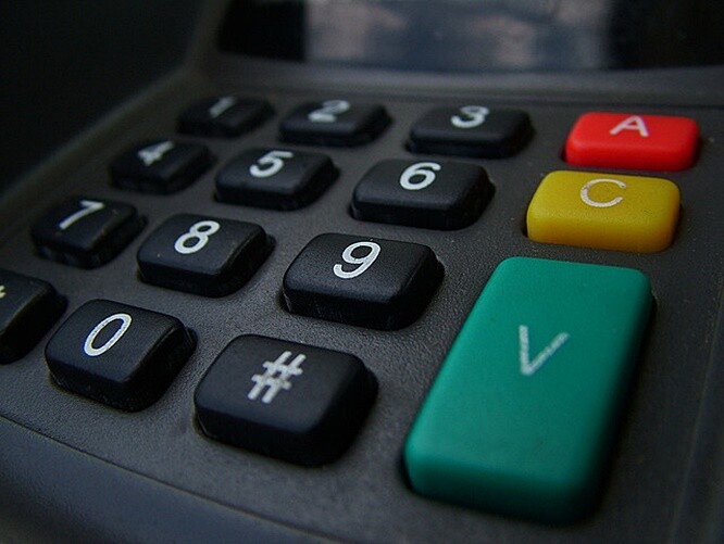 ODS i STAN označili kvóty za nesmyslné. Podle ODS by vedly k výraznému zdražení potravin a nahrávají do karet jen velkým potravinovým výrobcům. Kluby ODS a STAN jsou nejsilnějšími frakcemi v horní komoře,