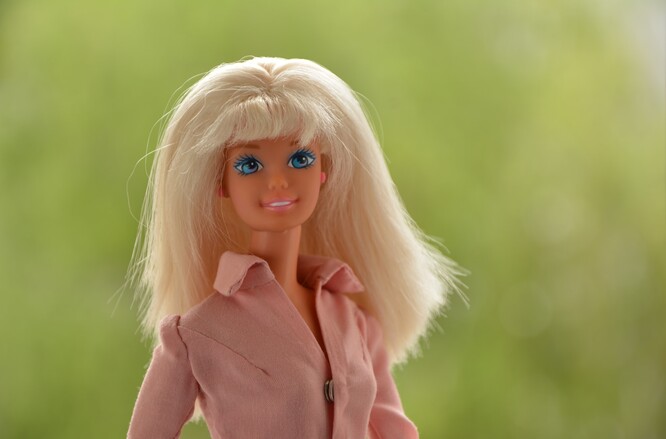 Společnost své zákazníky vyzývá, aby své staré hračky poslaly do Mattelu, kde se roztřídí, rozdělí se na jednotlivé typy materiálů, zpracují a recyklují, popřípadě se využijí energeticky.