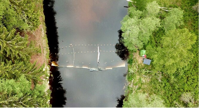 Vědci zjistili, že pokud je ve vodě pouze mechanická, nebo jen elektrická zábrana, účinnost není tak vysoká. Obě samostatné bariéry část ryb překoná. Nejlepším řešením se zdá být kombinace obou bariér.