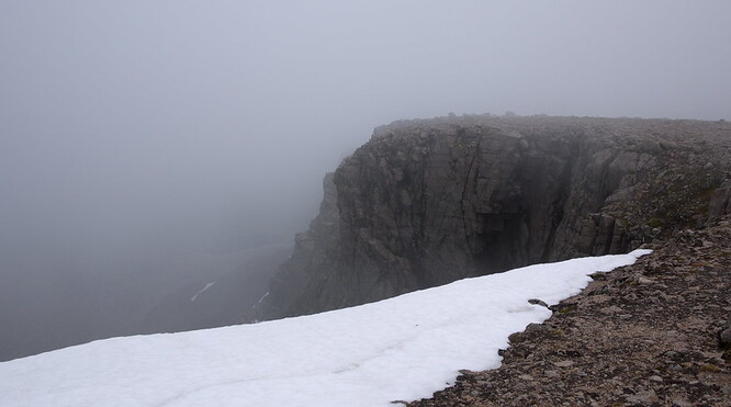 Sněhové pole na úpatí třetí nejvyšší britské hory Braeriach kompletně roztál v letech 1933, 1959, 1996, 2003, 2006, 2017, 2018 a letos.