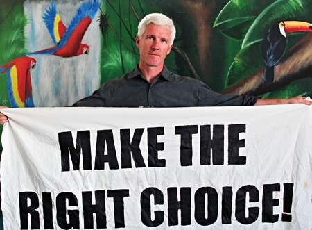 Nejdůležitější je dát lidem naději, že můžou něco změnit. A to v energetice jde, říká David Murphy. V pozici výkonného ředitele Greenpeace Česká republika je tři a půl roku.  Vystudoval politologii na Radford University v USA a evropská studia na univerzitě v belgických Antverpách.
Pochází ze Spojených států amerických, do České republiky se přestěhoval krátce po sametové revoluci.  V minulosti se pohyboval většinou v neziskovém sektoru, dlouho pracoval například pro Environmental Partnership Association.  Je ženatý a má dvě děti. Hraje a zpívá v bluesové kapele David Murphy Band