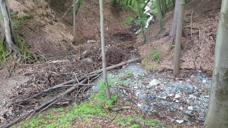 Radnice v Rožnově pod Radhoštěm na Vsetínsku připravuje stabilizaci někdejší skládky v místní části Tylovice. / Ilustrační foto