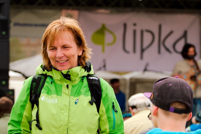 Lipka vznikla počátkem 90. let. Centrum, které původně tvořilo pět lidí, postupně vyrostlo v organizaci s desítkami zaměstnanců a pěti pracovišti. Korvasová nicméně podotkla, že "pospolitost a společný cíl i po tomto nárůstu zůstává".