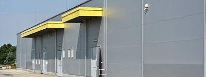 Brána do skladu Foto: Depositphotos