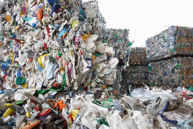Spojené státy jsou podle deníku The Guardian největším světovým exportérem plastového odpadu.