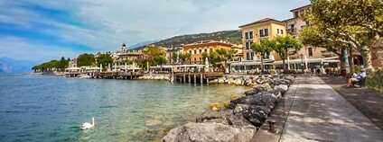 Město Torri del Benaco u Lago di Garda Foto: Depositphotos