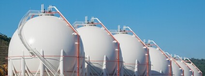 Skladovací nádrže Foto: Depositphotos