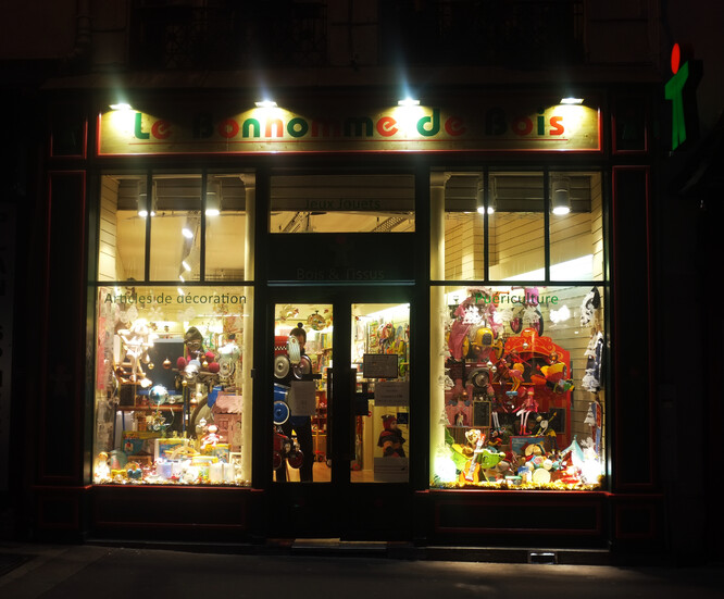 Svítí? Porušuje vyhlášku.