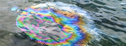 Malá ropná skvrna Foto: Depositphotos