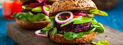 Veganský burger Foto: Depositphotos