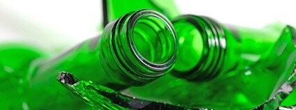 Skleněné střepy z lahví Foto: Depositphotos