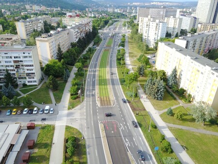 Vítězem v kategorii výrobních podniků se stala plzeňská společnost Brens Europe za kolejový absorbér hluku. Slovenské město Košice se stalo prvním městem na světě, které využilo pro modernizaci tramvajové tratě na Třídě SNP kolejový absorbér hluku s funkcí retence vody BRENS STERED s povrchem tvořeným umělým trávníkem a vegetačními koberci (na obrázku).