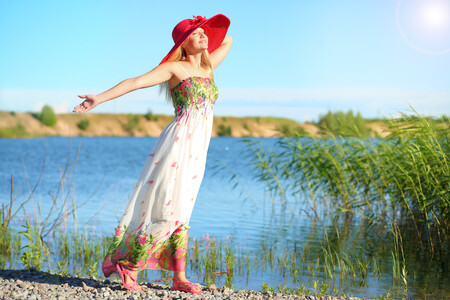 Příčinou bude zřejmě serotoninu, jehož tvorba souvisí se slunečním svitem a který se v centrální nervové soustavě podílí na vzniku nálad.