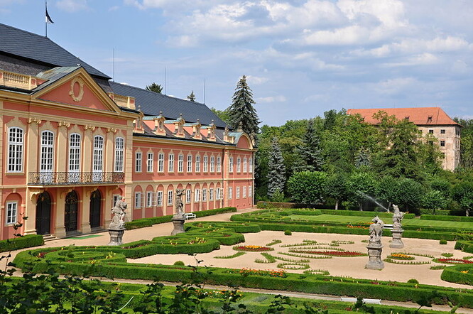 Zámek Dobříš