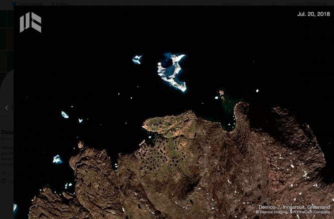 Masivní ledová hora, která se pravděpodobně oddělila ze čtyřicet kilometrů vzdáleného ledového masivu ve fjordu Upernarvik, nyní uvízla na dosah několika domů.