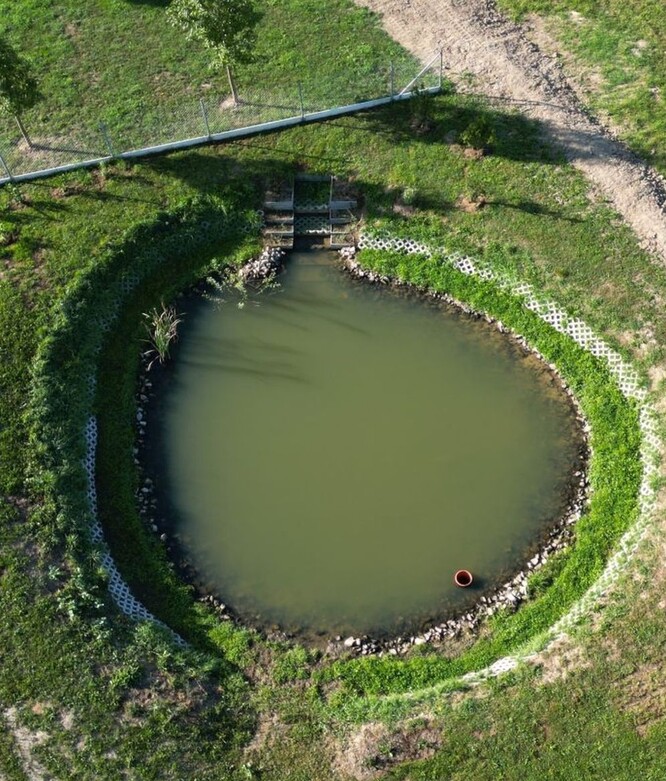 Centrální retenční nádrž s regulovaným odtokem (obr. 5)