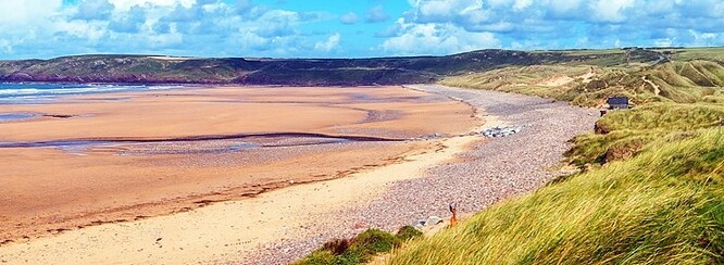 Pláž Freshwater West.