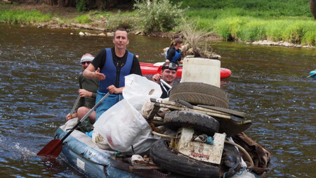 Účastníci letos uklidili více než 2000 tun odpadů.