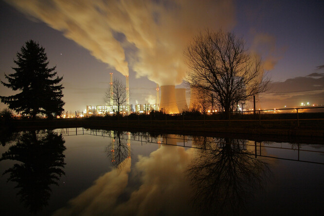 Elektrárna Počerady.