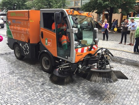 Praha letos v září získala povolení České národní banky, že může od minoritních vlastníků tímto způsobem akcie vykoupit.