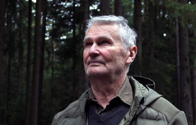 Vladislav Ferkl v lese na Klokočné.