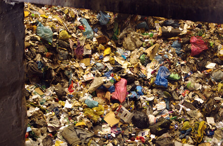 Směsný odpad se před spálením netřídí.