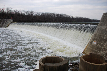 Statistiky jezů nižších než jeden metr neexistují, přestože se podle Marka za posledních deset let situace zlepšila. "Dá se říct, že pro ryby příčná bariéra o velikosti dvaceti třiceti centimetrů přestavuje problém," konstatuje Pavel Marek z AOPK