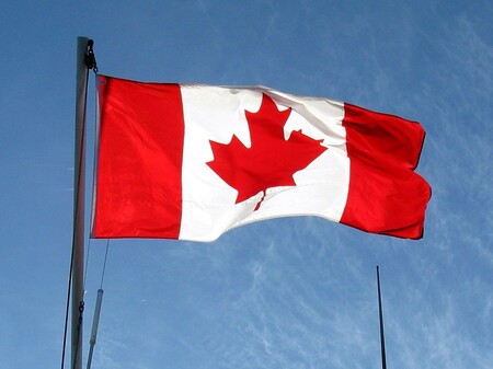 Ještě větší výhrady mají kritici dohody s Kanadou vůči obdobnému dokumentu mezi EU a Spojenými státy zvané Transatlantické obchodní a investiční partnerství (TTIP)