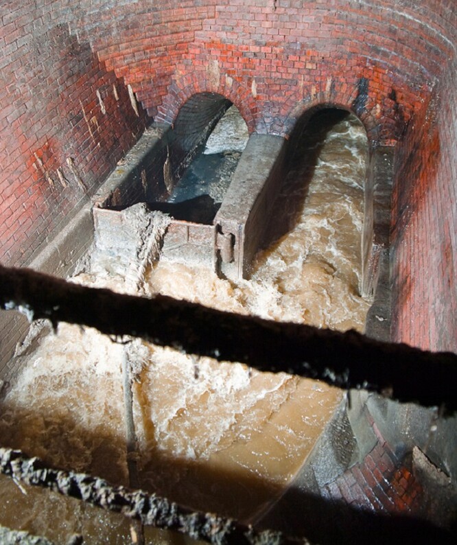 Pražské vodovody a kanalizace v současnosti masivní nárůst roušek v kanalizaci nepozorují. / Ilustrační foto