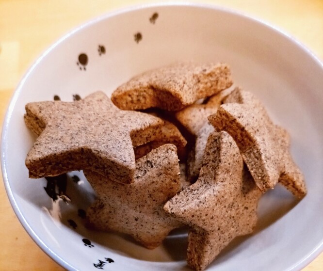 Zpracovat lze i to, co vypadá na vyhození – kávovou sedlinu.