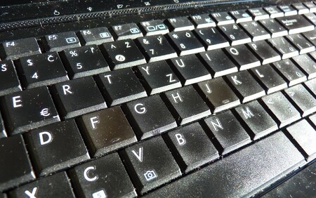 Ředitel českého rejstříku Řehoř přiznává, že hackeři jsou stále o několik kroků napřed.