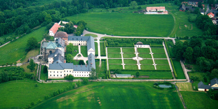 Jde o historický úspěch pro ČR, neboť je to poprvé, co památkářskou Grand Prix získal český projekt. Zrekonstruovaný hospital v Kuksu je nejnavštěvovanější státní památkou v hradeckém kraji, loni ho navštívilo 113.362 lidí.