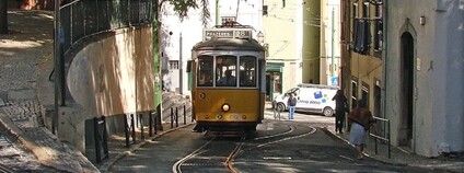 Tramvaj v Lisabonu Foto: Jorbasa Fotografie Flickr