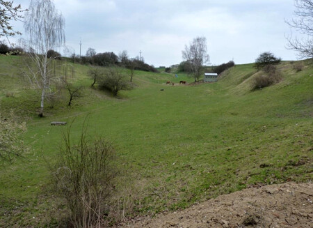 Místo pro výstavbu suché nádrže.