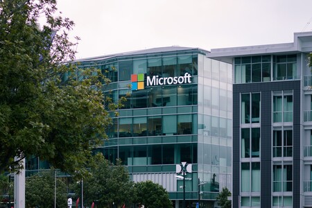 O společnosti Microsoft už jste nejspíše slyšeli. Ano, přesně ten nadnárodní gigant, s čistým ročním ziskem kolem 43 miliard dolarů, který se zabývá vším, co aspoň trochu souvisí s počítači a světem moderní technologie. Členové jeho představenstva teď způsobili nemalý rozruch, když vyhlásili svůj nový záměr. Do roku 2030 se chtějí stát uhlíkově negativní.  / Ilustrační foto