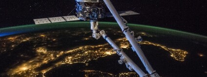 Pohled z druyice na noční Evropu