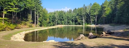 Perlík - nově postavená nádrž v jizerských horách. Foto: Lesy ČR
