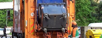 Svoz komunálního odpadu v Praze Foto: Šjů / Wikimedia Commons