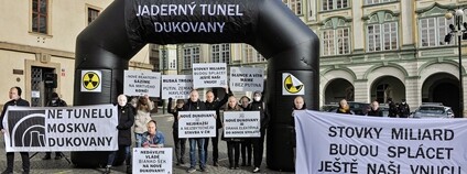 Z happeningu Ne jadernému tunelu Dukovany Foto: Ibra Ibrahimovič Hnutí Duha/Zelený kruh