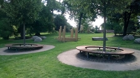 Psích hřišť v Praze přibývá. / Na snímku psí louka v Praze na Letné.