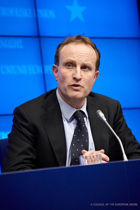 Martin Lidegaard, dánský ministr energetiky a klimatu, na tiskové konferenci oznamuje výsledky pátečních jednání. Dohody ohledně budoucího omezování skleníkových plynů v EU se dosáhnout nepodařilo, Polsko dánský kompromisní návrh vetovalo