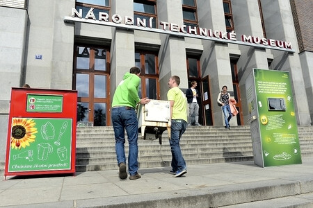 Loni ze stovek donesených spotřebičů kurátoři vybrali ty nejzajímavější do sbírek muzea. Byly mezi nimi například dvě ledničky ze 30. let 20. století.