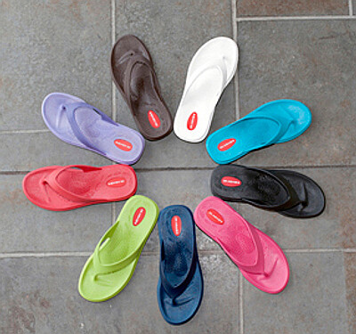 Recyklovatelná obuv Okabashi.