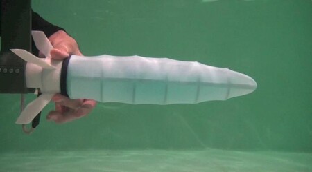 Inspirace chobotnicí: podvodní robot umí vystřelit velikou rychlostí.