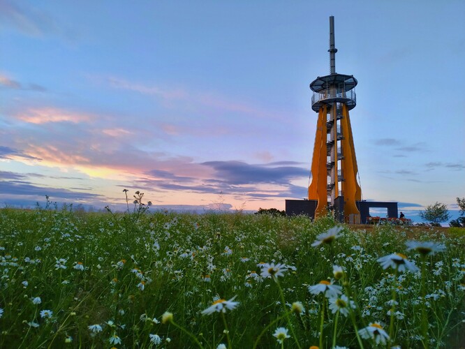 Rozhledna je volně přístupná celoročně každý den.