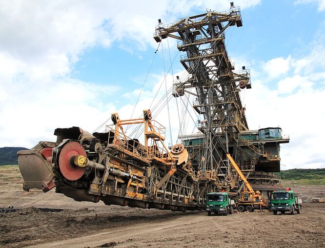 Karlovarský kraj, který je nejmenším, by měl na osobu získat podle ministryně místního rozvoje Kláry Dostálové (ANO) 21 221 korun, Ústecký 19 271 korun a Moravskoslezský 15 682 korun na osobu. V absolutní částce by měl Karlovarský kraj dostat 6,3 miliardy korun, Ústecký 15,8 miliardy a Moravskoslezský kraj 18,9 miliardy korun.