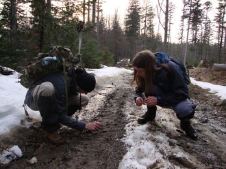 Letošního úvodního školení pro dobrovolníky Rysích hlídek na Šumavě se zúčastnilo téměř padesát nových zájemců