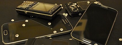 Mobilní telefony Foto: RitaE Pixabay